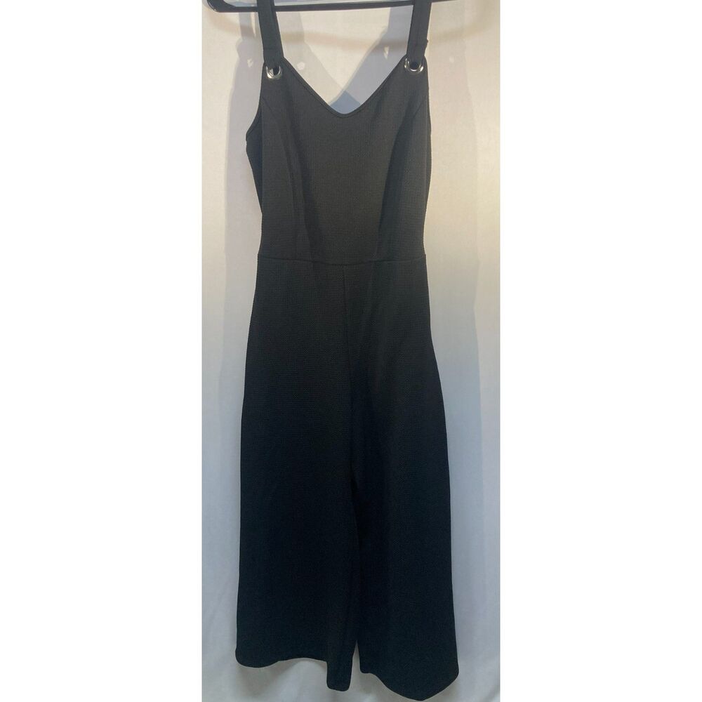 Black Sleeveless Wide-Leg Jumpsuit – Minimalist Chic